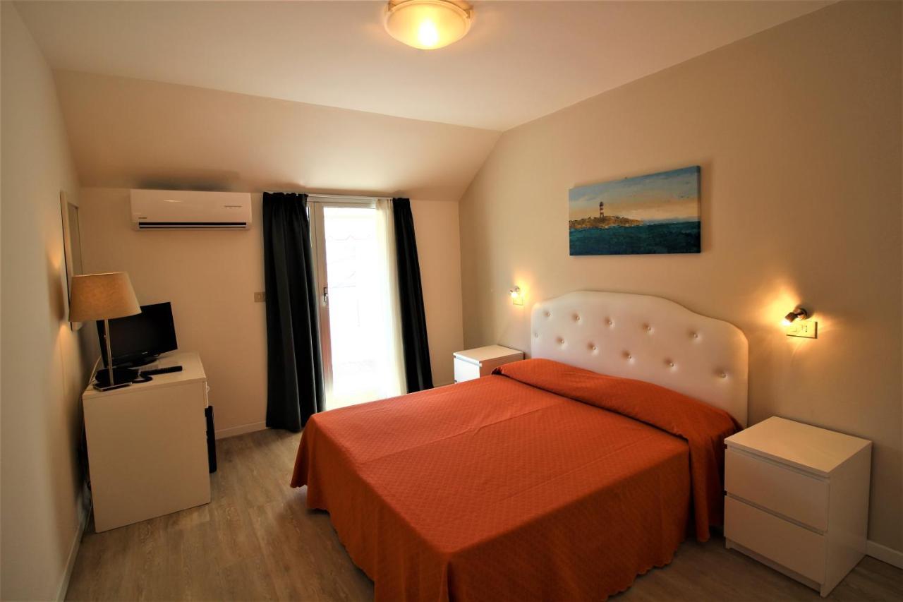 Hotel Firenze Caorle Zewnętrze zdjęcie